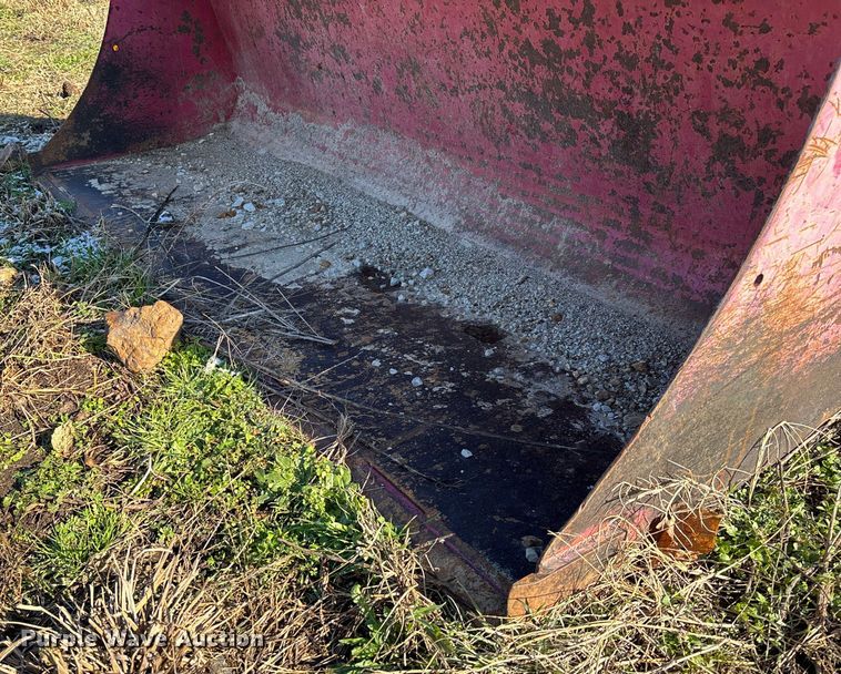 image for item EV3391 2010 Mahindra 5525 tractor