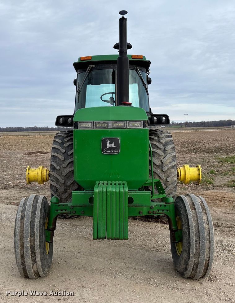 image for item EV3479 1988 John Deere 4650 tractor