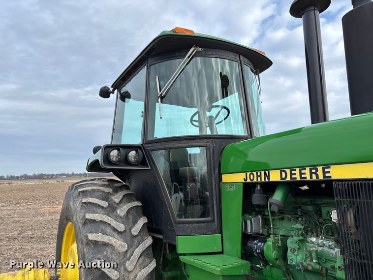 image for item EV3479 1988 John Deere 4650 tractor