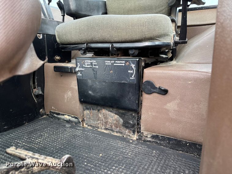 image for item EV3479 1988 John Deere 4650 tractor