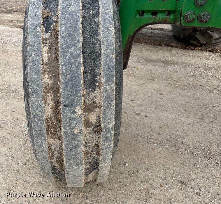 image for item EV3479 1988 John Deere 4650 tractor