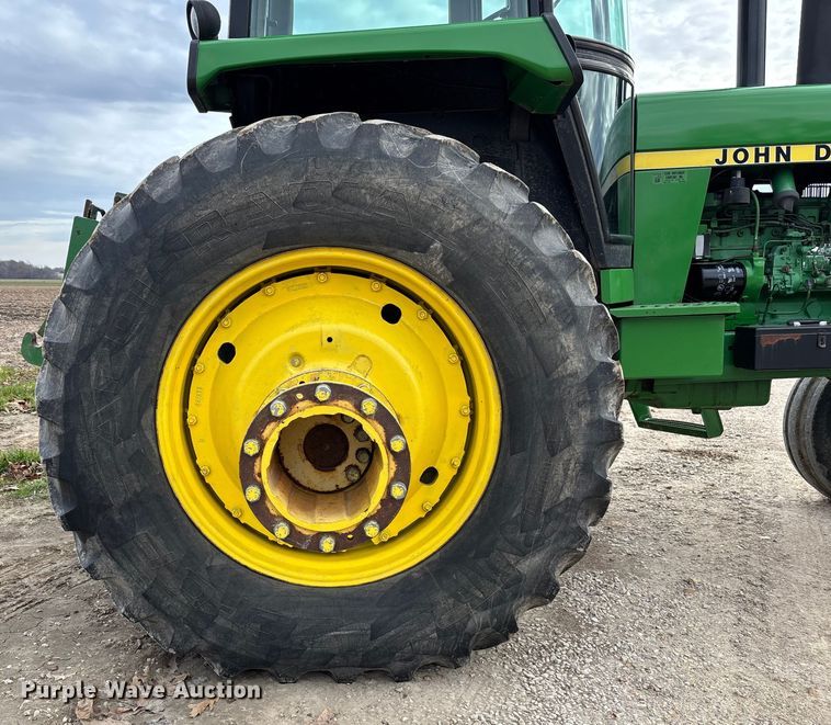 image for item EV3479 1988 John Deere 4650 tractor