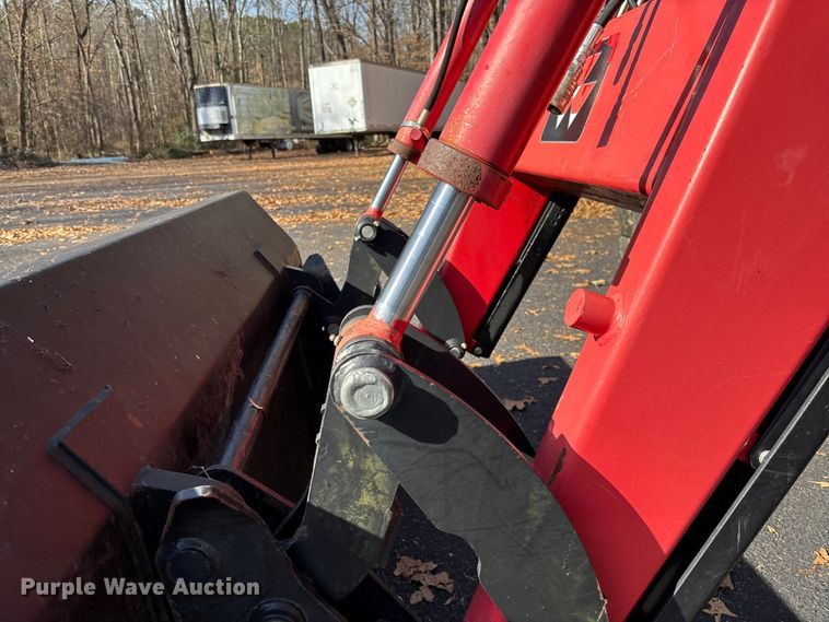 image for item EV3481 2007 Massey Ferguson 5460 MFWD tractor