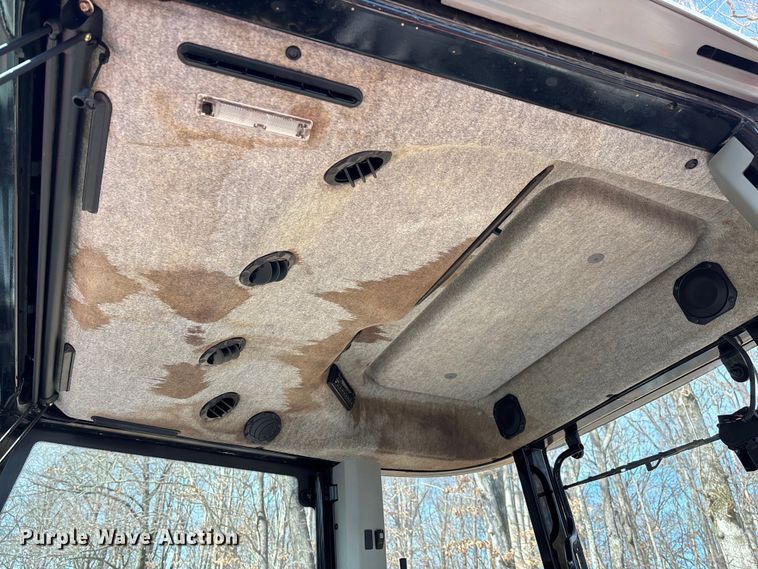 image for item EV3481 2007 Massey Ferguson 5460 MFWD tractor