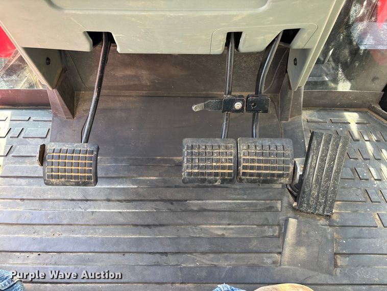 image for item EV3481 2007 Massey Ferguson 5460 MFWD tractor