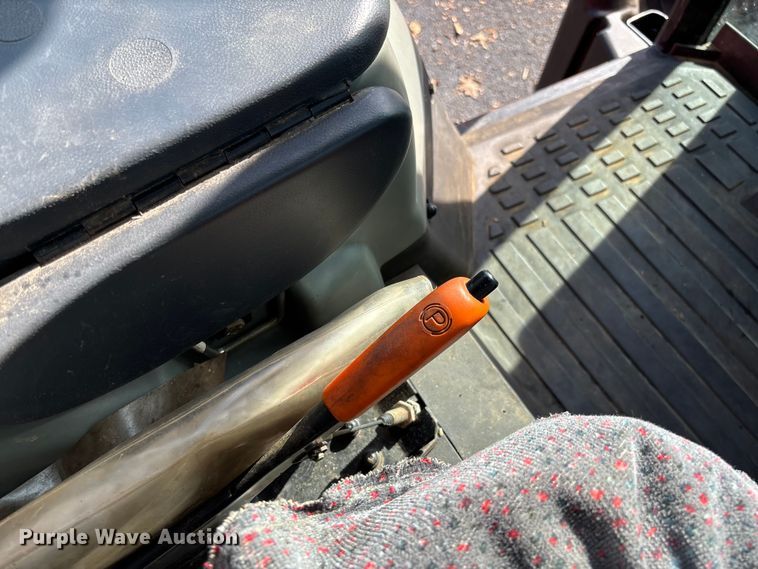 image for item EV3481 2007 Massey Ferguson 5460 MFWD tractor