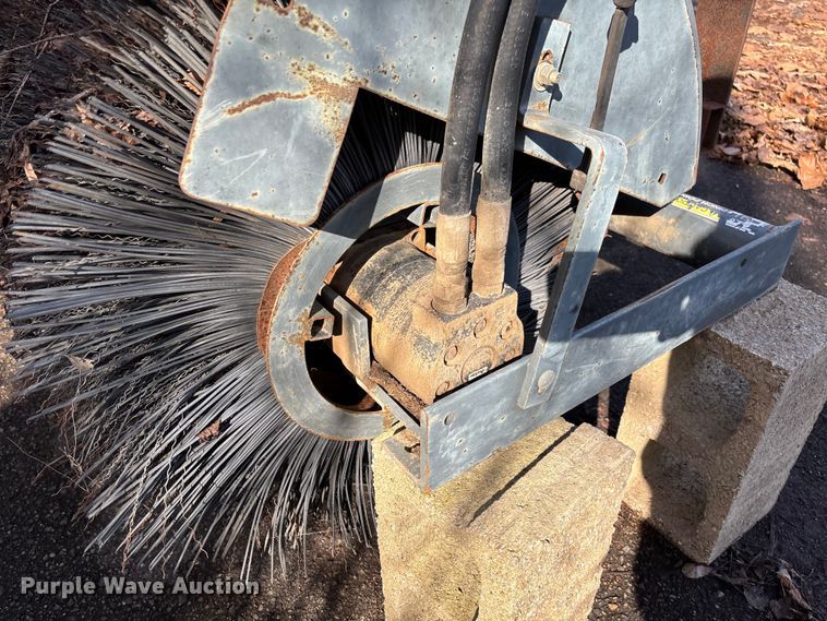 image for item EV3481 2007 Massey Ferguson 5460 MFWD tractor