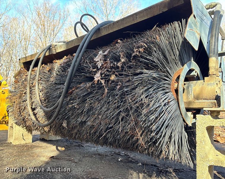 image for item EV3481 2007 Massey Ferguson 5460 MFWD tractor