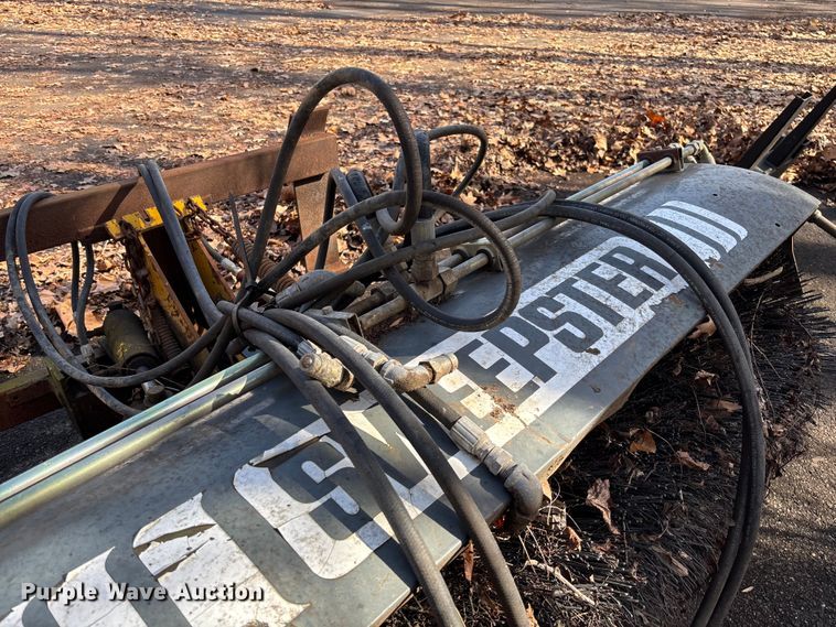 image for item EV3481 2007 Massey Ferguson 5460 MFWD tractor