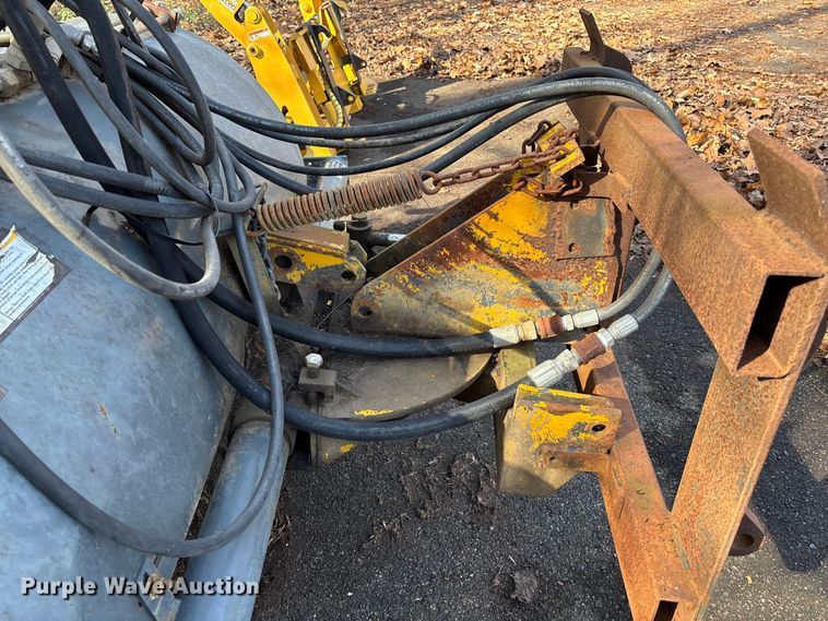 image for item EV3481 2007 Massey Ferguson 5460 MFWD tractor