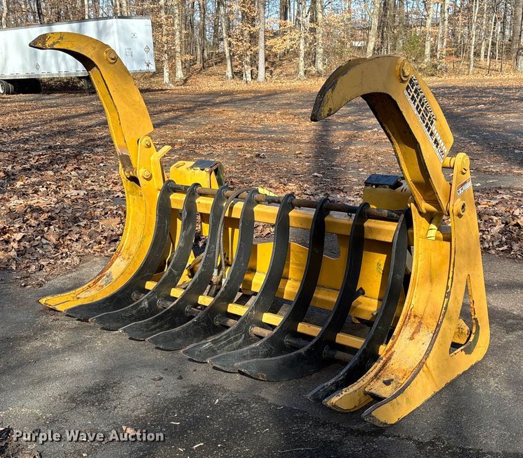 image for item EV3481 2007 Massey Ferguson 5460 MFWD tractor