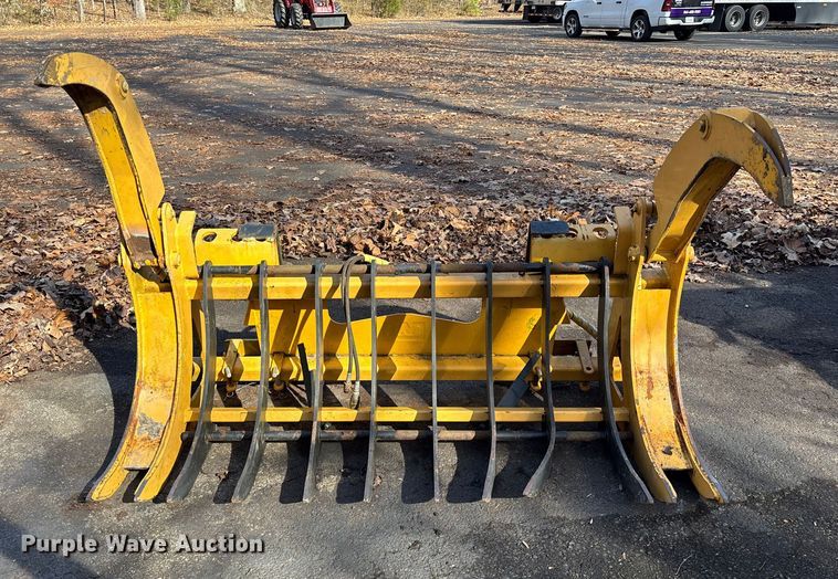 image for item EV3481 2007 Massey Ferguson 5460 MFWD tractor