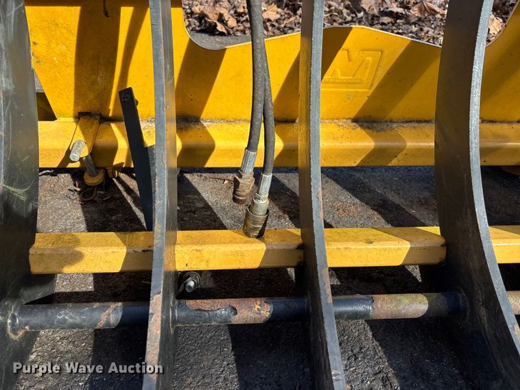 image for item EV3481 2007 Massey Ferguson 5460 MFWD tractor