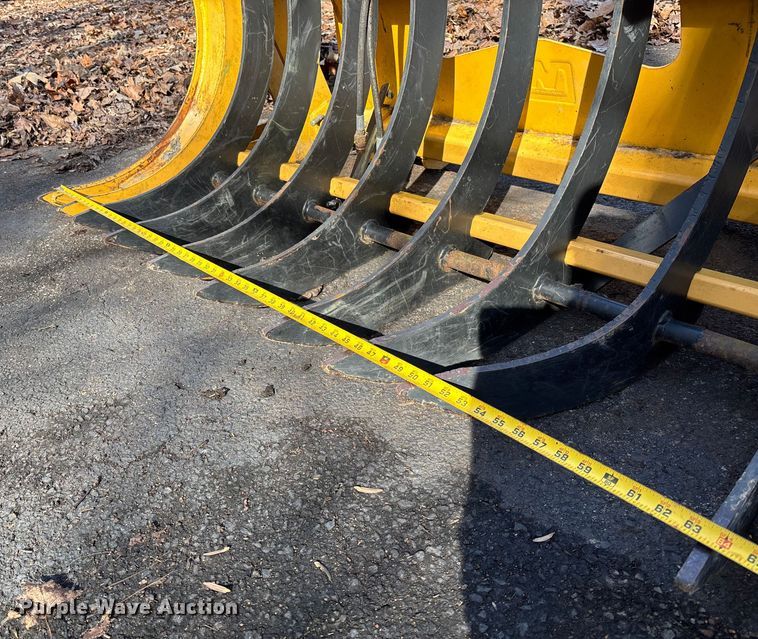 image for item EV3481 2007 Massey Ferguson 5460 MFWD tractor