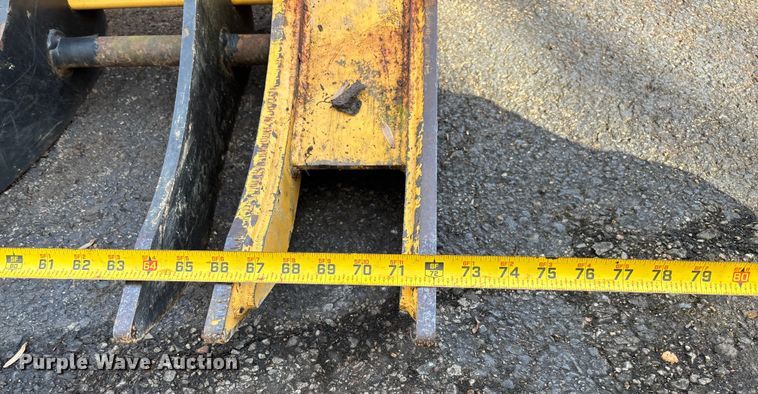 image for item EV3481 2007 Massey Ferguson 5460 MFWD tractor