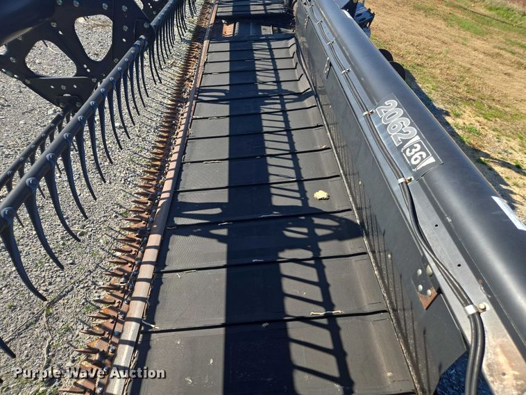 image for item EV4419 2005 Case IH 2062 36M13 2BE flex draper head