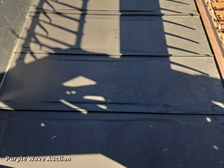 image for item EV4419 2005 Case IH 2062 36M13 2BE flex draper head