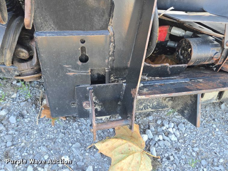 image for item EV4419 2005 Case IH 2062 36M13 2BE flex draper head