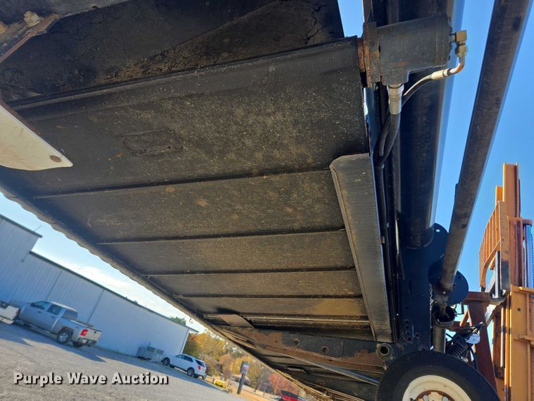 image for item EV4419 2005 Case IH 2062 36M13 2BE flex draper head