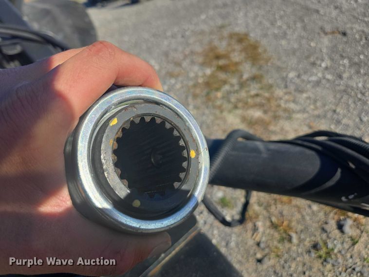 image for item EV4420 2018 Kinze 1105 grain cart