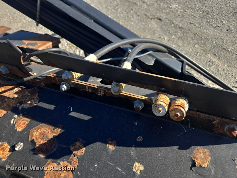 image for item EV4420 2018 Kinze 1105 grain cart