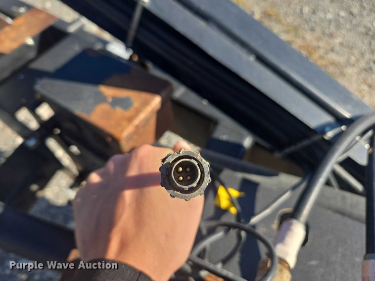 image for item EV4420 2018 Kinze 1105 grain cart