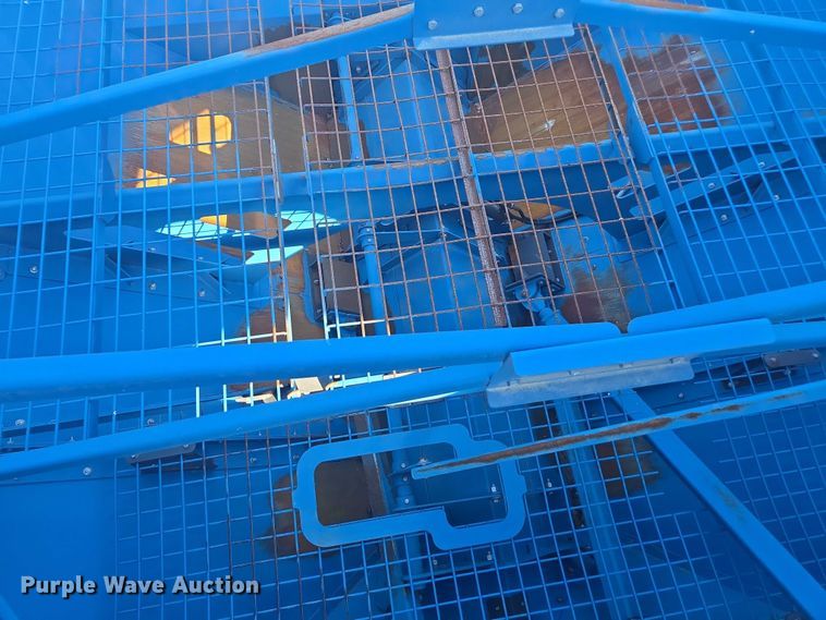 image for item EV4420 2018 Kinze 1105 grain cart