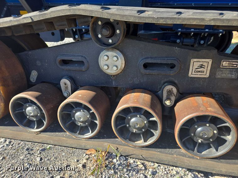 image for item EV4420 2018 Kinze 1105 grain cart