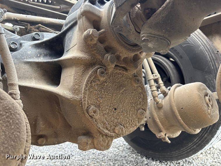 image for item EV4422 2013 Freightliner Cascadia semi truck