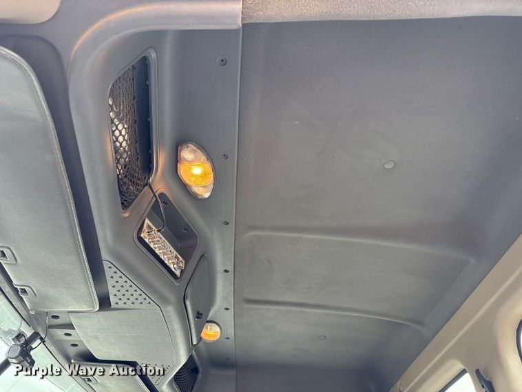 image for item EV4422 2013 Freightliner Cascadia semi truck