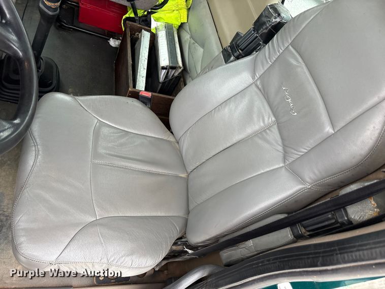 image for item EV4422 2013 Freightliner Cascadia semi truck