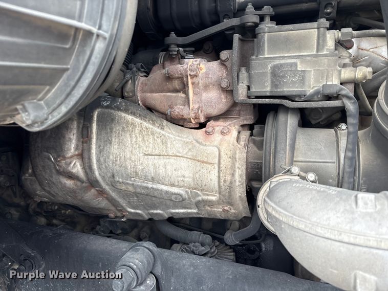 image for item EV4422 2013 Freightliner Cascadia semi truck