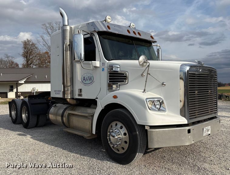 CAMIóN CAMAROTE 2015 FREIGHTLINER