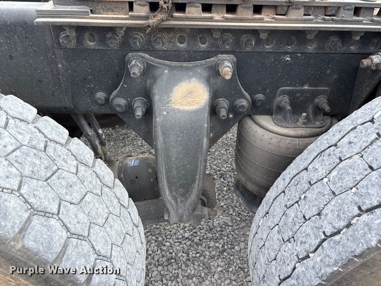 image for item EV4423 2015 Freightliner Coronado semi truck