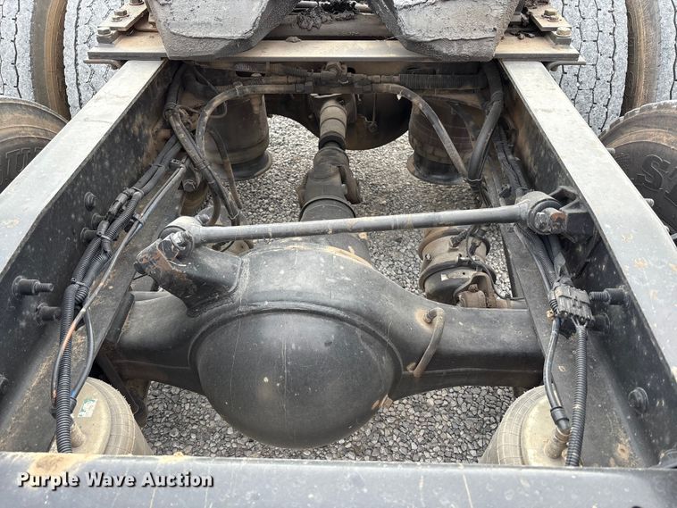 image for item EV4423 2015 Freightliner Coronado semi truck