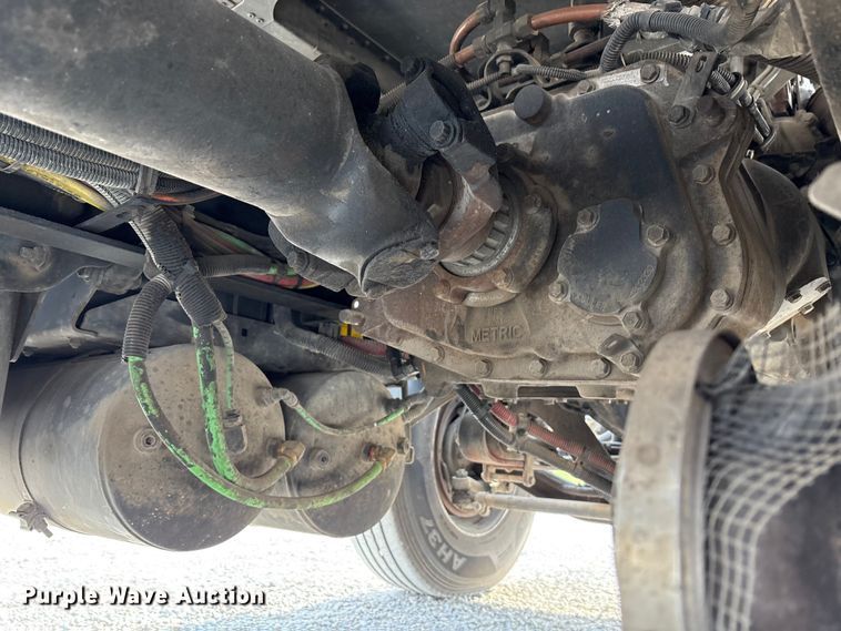 image for item EV4423 2015 Freightliner Coronado semi truck