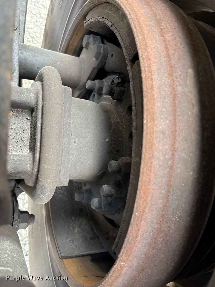 image for item EV4423 2015 Freightliner Coronado semi truck