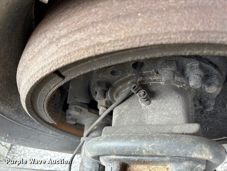 image for item EV4423 2015 Freightliner Coronado semi truck