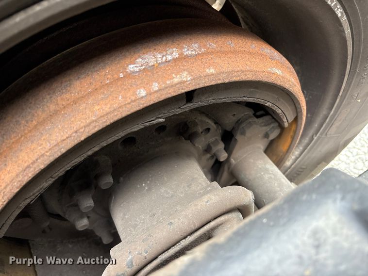 image for item EV4423 2015 Freightliner Coronado semi truck