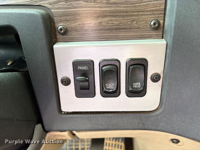 image for item EV4423 2015 Freightliner Coronado semi truck