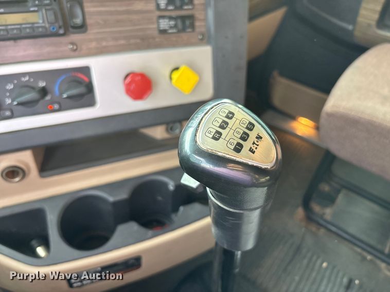 image for item EV4423 2015 Freightliner Coronado semi truck