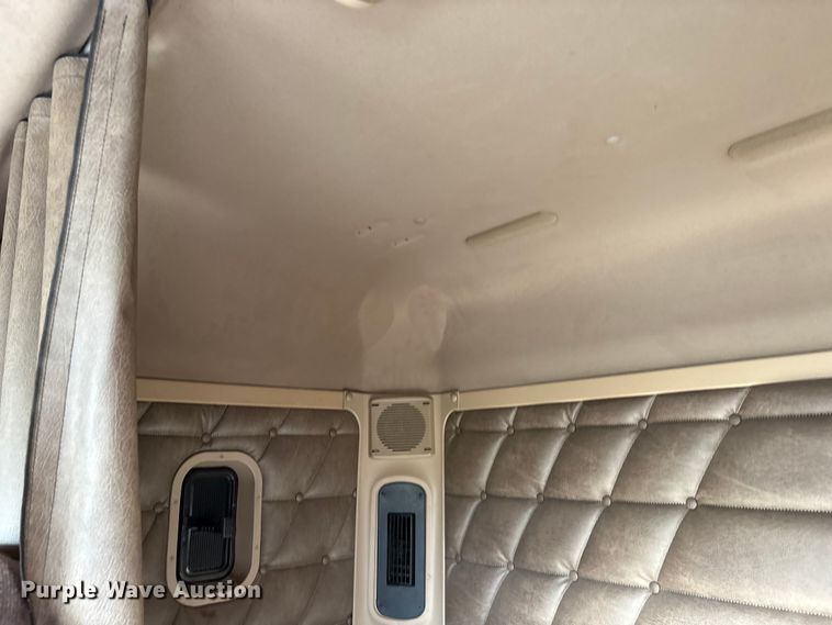 image for item EV4423 2015 Freightliner Coronado semi truck