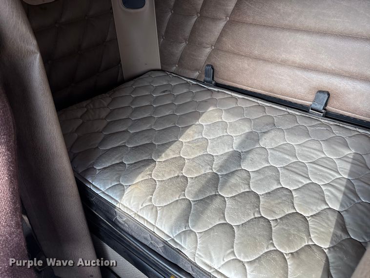 image for item EV4423 2015 Freightliner Coronado semi truck