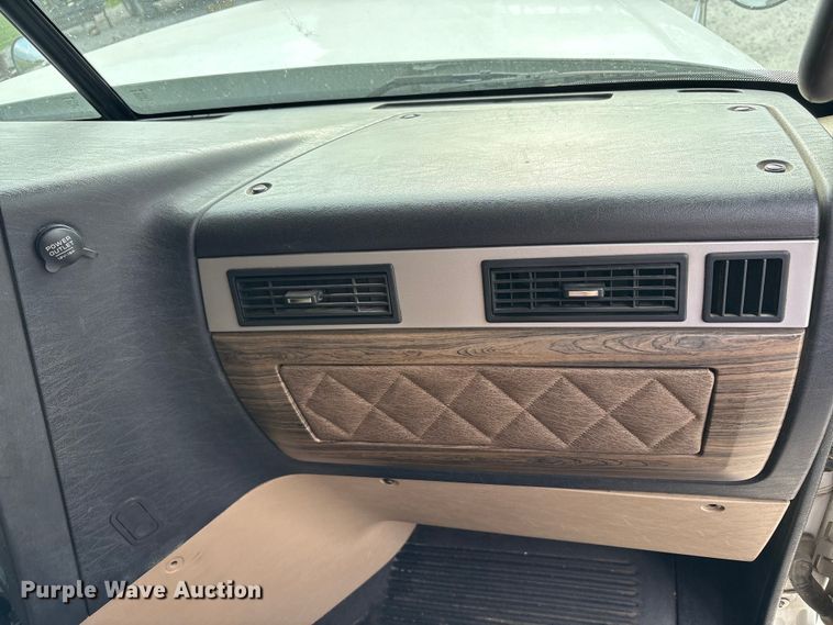 image for item EV4423 2015 Freightliner Coronado semi truck