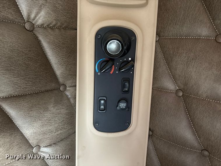 image for item EV4423 2015 Freightliner Coronado semi truck