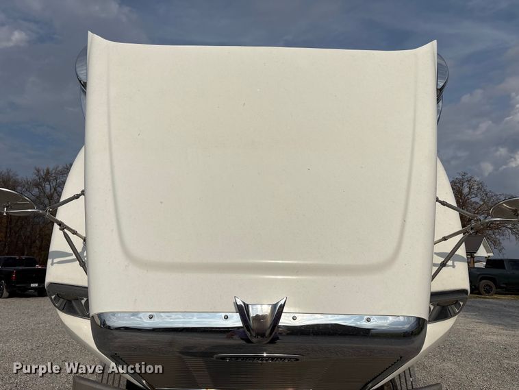 image for item EV4423 2015 Freightliner Coronado semi truck