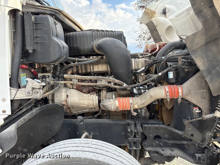 image for item EV4423 2015 Freightliner Coronado semi truck