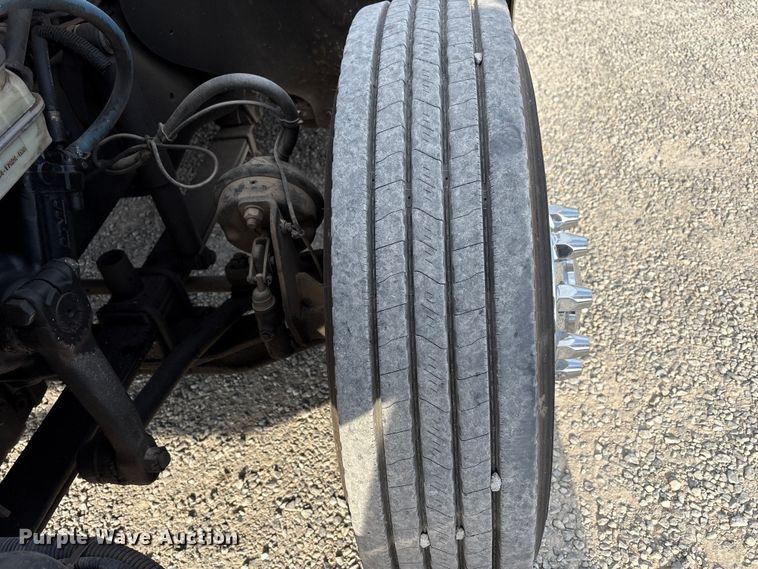 image for item EV4423 2015 Freightliner Coronado semi truck