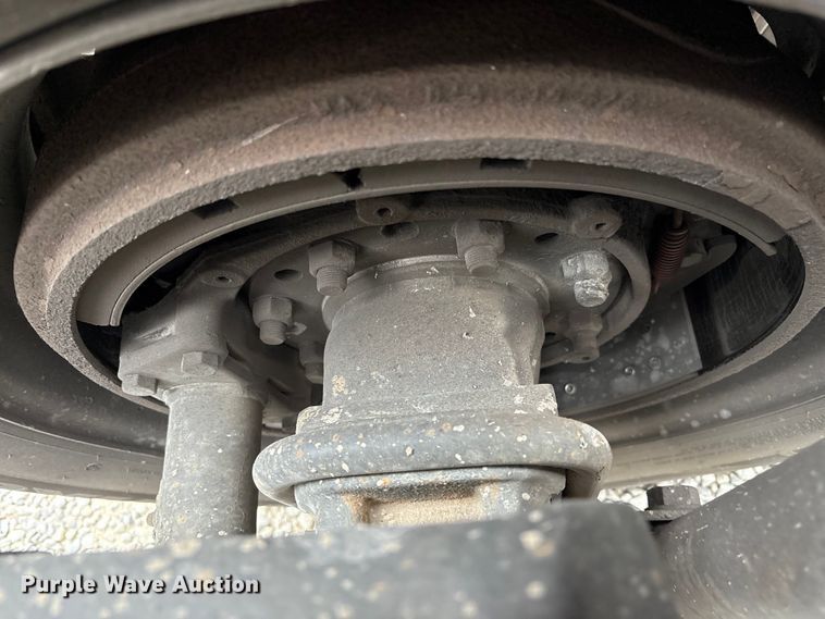 image for item EV4424 2007 Freightliner Columbia semi truck