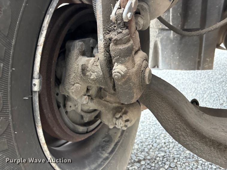 image for item EV4424 2007 Freightliner Columbia semi truck